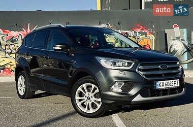 Позашляховик / Кросовер Ford Kuga 2019 в Києві