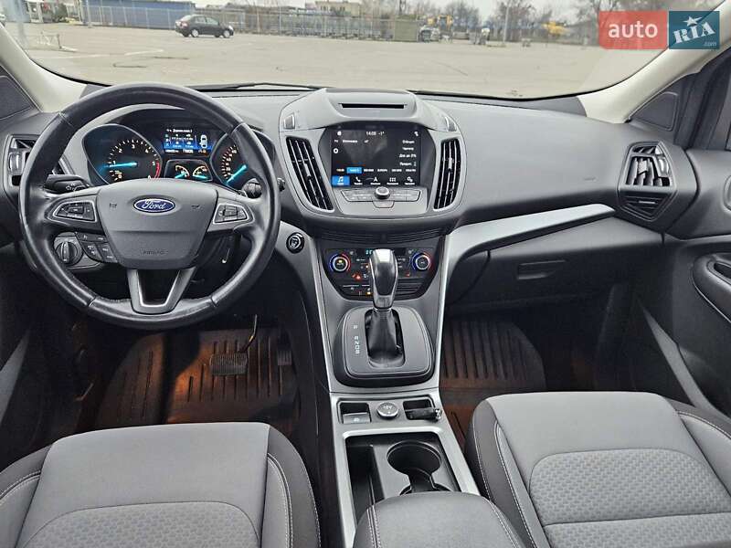 Внедорожник / Кроссовер Ford Kuga 2016 в Днепре фото 23 Внедорожник / Кроссовер Ford Kuga 2016 в Днепре