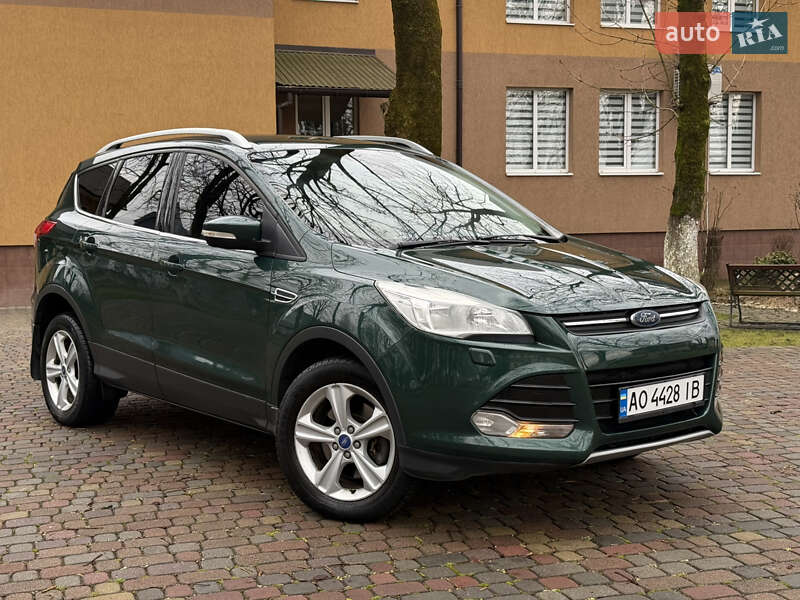 Позашляховик / Кросовер Ford Kuga 2015 в Тячеві