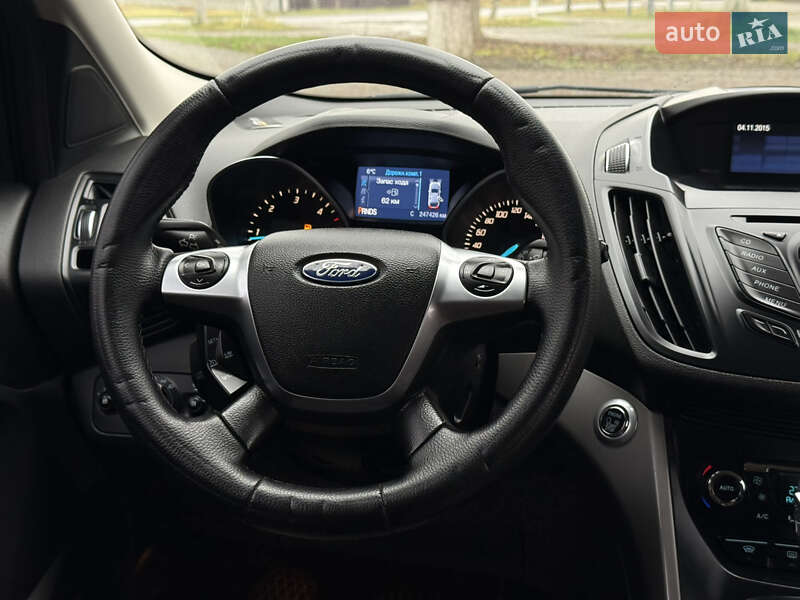 Позашляховик / Кросовер Ford Kuga 2015 в Тячеві