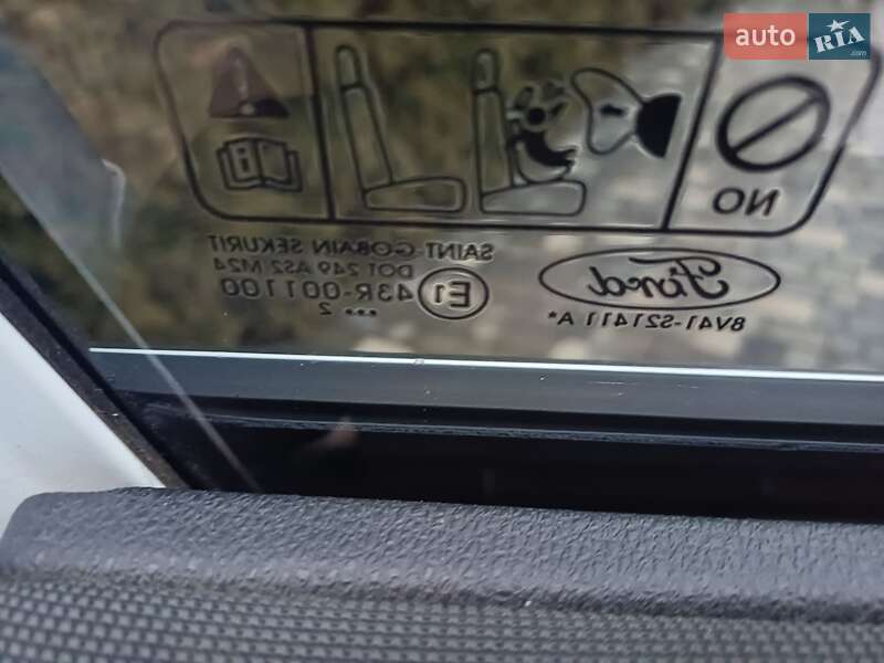 Позашляховик / Кросовер Ford Kuga 2012 в Чернівцях