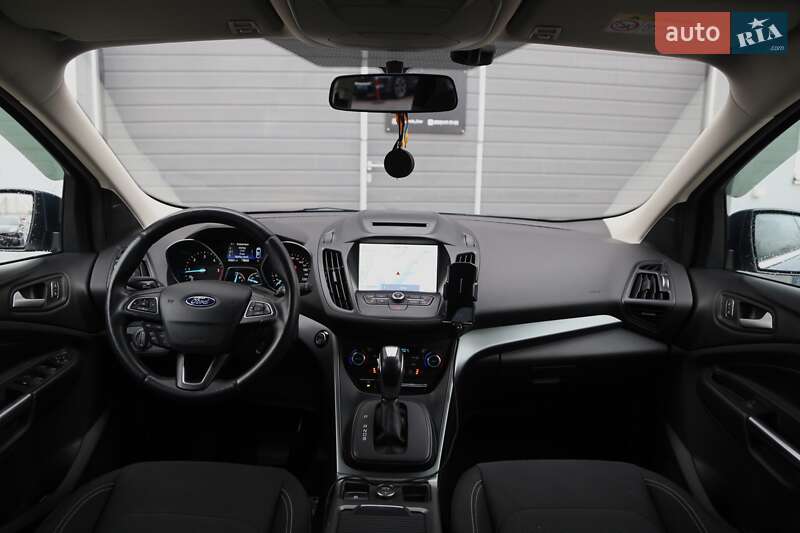 Позашляховик / Кросовер Ford Kuga 2019 в Києві