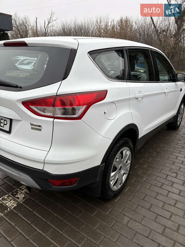 Внедорожник / Кроссовер Ford Kuga 2016 в Луцке