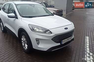 Внедорожник / Кроссовер Ford Kuga 2021 в Киеве