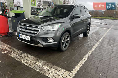 Внедорожник / Кроссовер Ford Kuga 2019 в Нетешине
