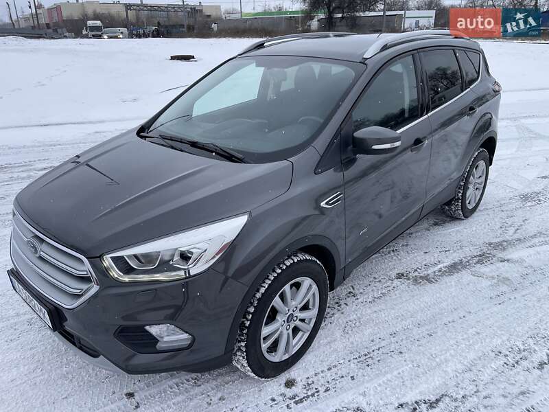 Позашляховик / Кросовер Ford Kuga 2018 в Києві