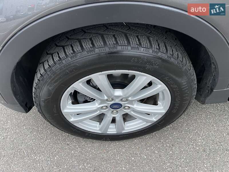 Позашляховик / Кросовер Ford Kuga 2018 в Києві