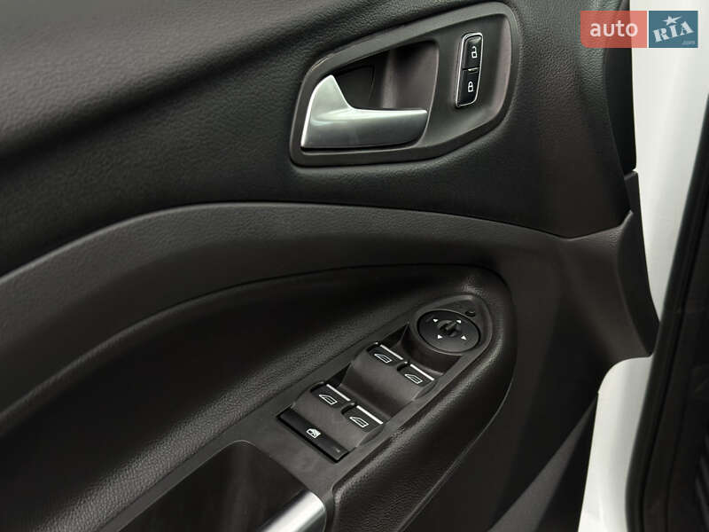 Позашляховик / Кросовер Ford Kuga 2016 в Миколаєві фото 20 Позашляховик / Кросовер Ford Kuga 2016 в Миколаєві