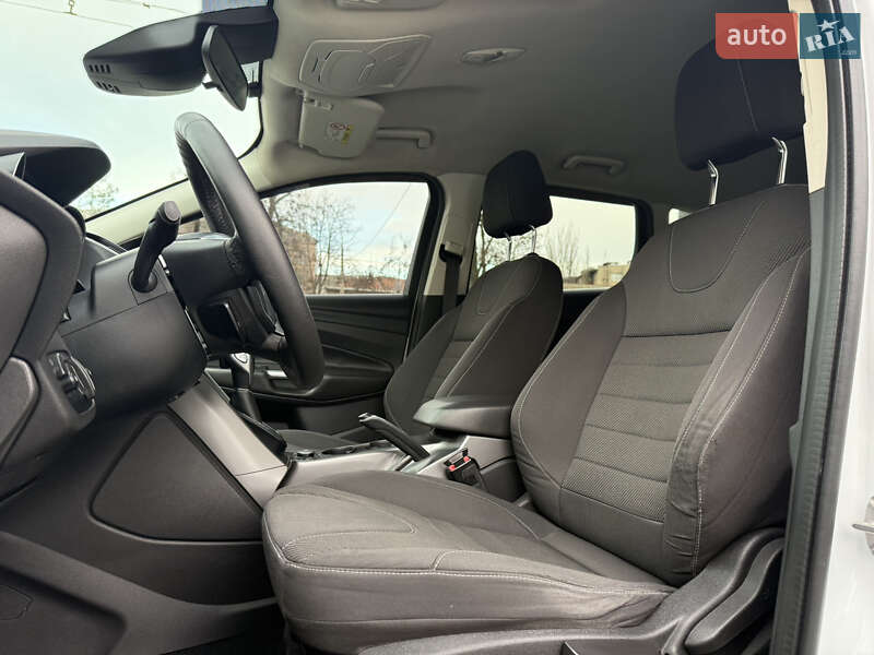 Позашляховик / Кросовер Ford Kuga 2016 в Миколаєві фото 30 Позашляховик / Кросовер Ford Kuga 2016 в Миколаєві