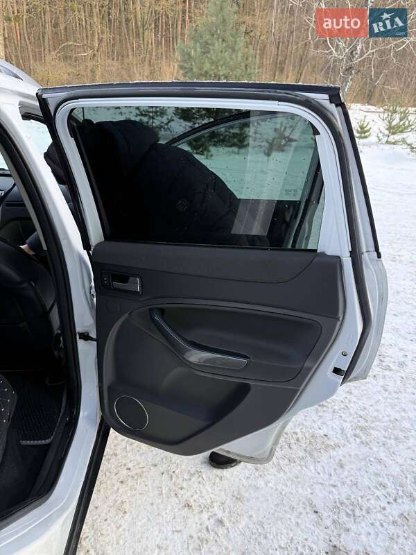 Позашляховик / Кросовер Ford Kuga 2011 в Богуславі