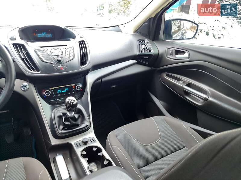 Позашляховик / Кросовер Ford Kuga 2013 в Павлограді фото 12 Позашляховик / Кросовер Ford Kuga 2013 в Павлограді