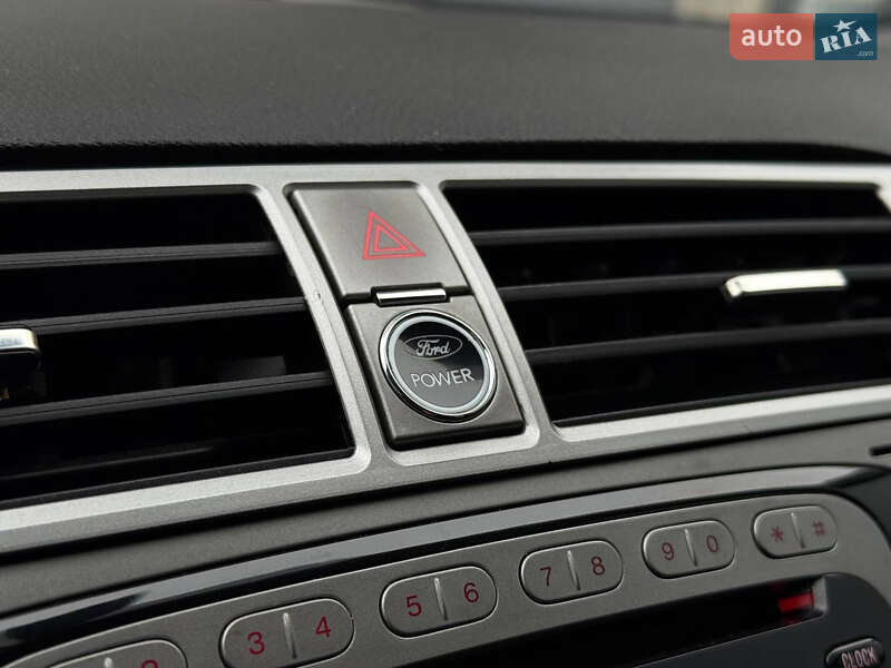 Позашляховик / Кросовер Ford Kuga 2010 в Ірпені