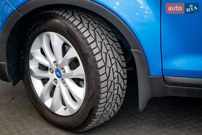Внедорожник / Кроссовер Ford Kuga 2010 в Киеве