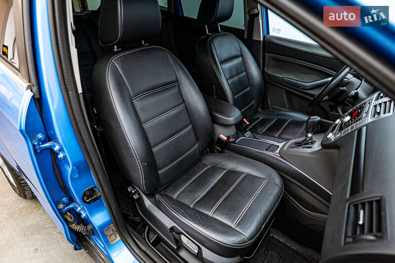 Внедорожник / Кроссовер Ford Kuga 2010 в Киеве