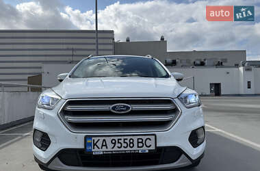 Внедорожник / Кроссовер Ford Kuga 2019 в Львове