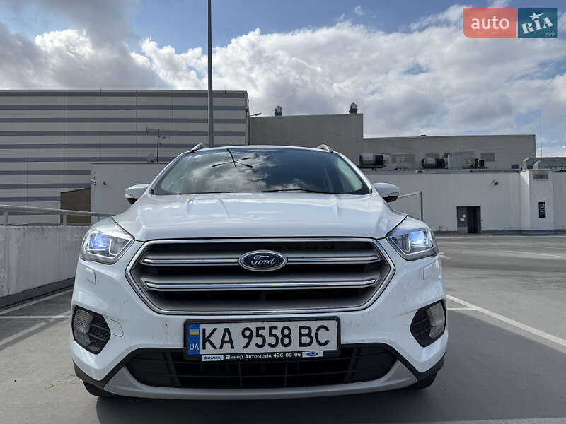 Внедорожник / Кроссовер Ford Kuga 2019 в Киеве