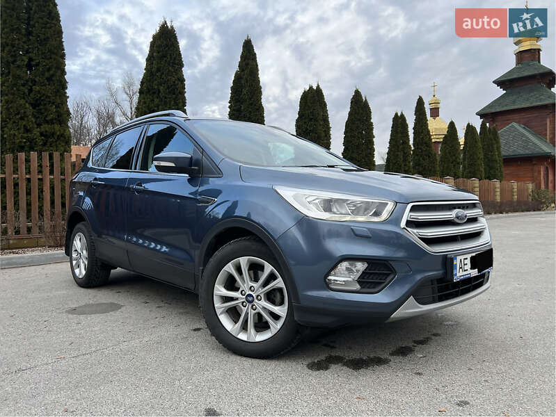 Внедорожник / Кроссовер Ford Kuga 2019 в Днепре