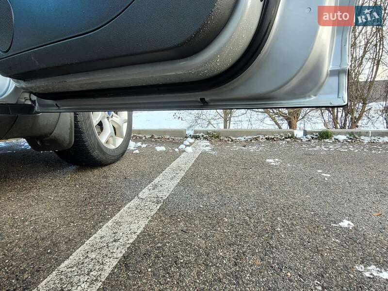 Позашляховик / Кросовер Ford Kuga 2011 в Києві