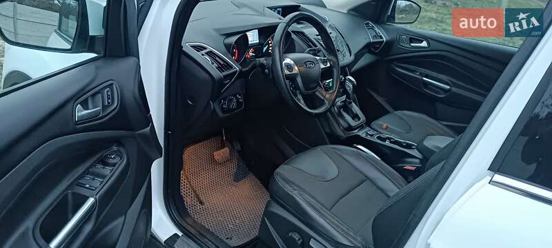 Внедорожник / Кроссовер Ford Kuga 2013 в Черкассах