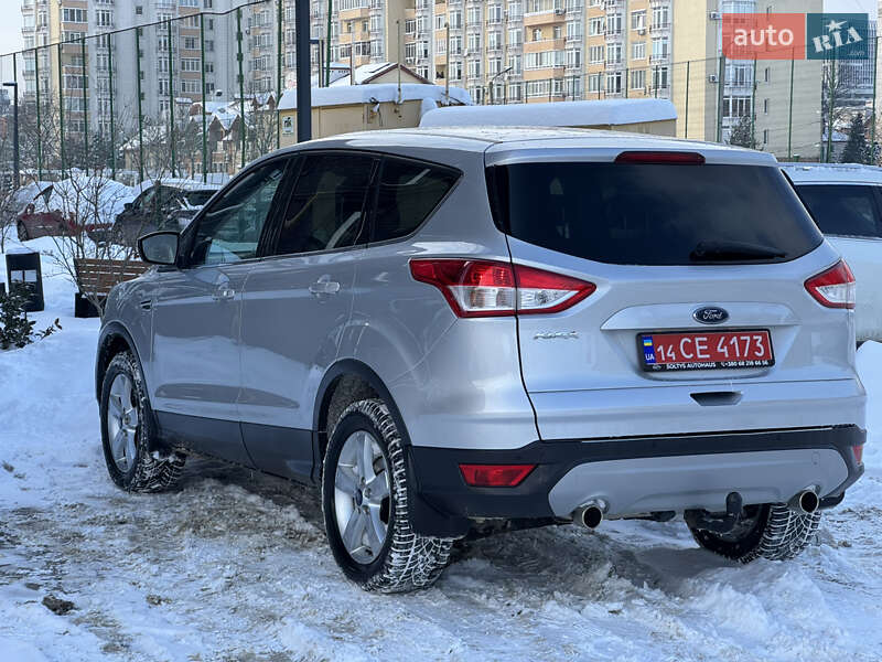 Внедорожник / Кроссовер Ford Kuga 2016 в Львове