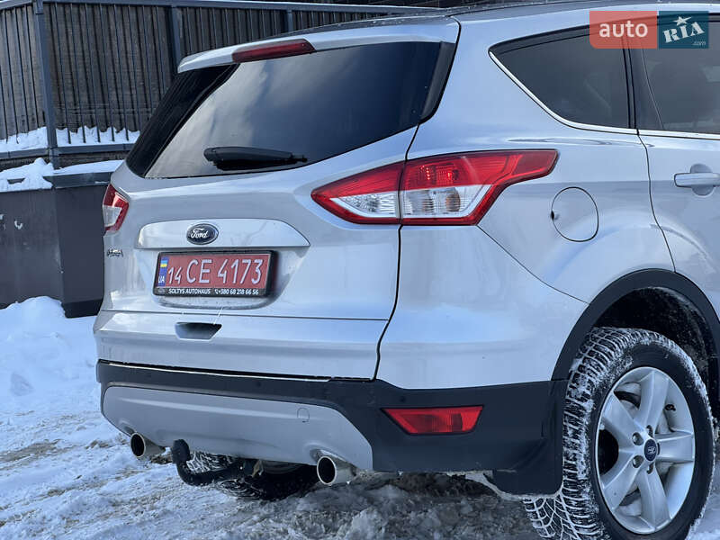 Внедорожник / Кроссовер Ford Kuga 2016 в Львове