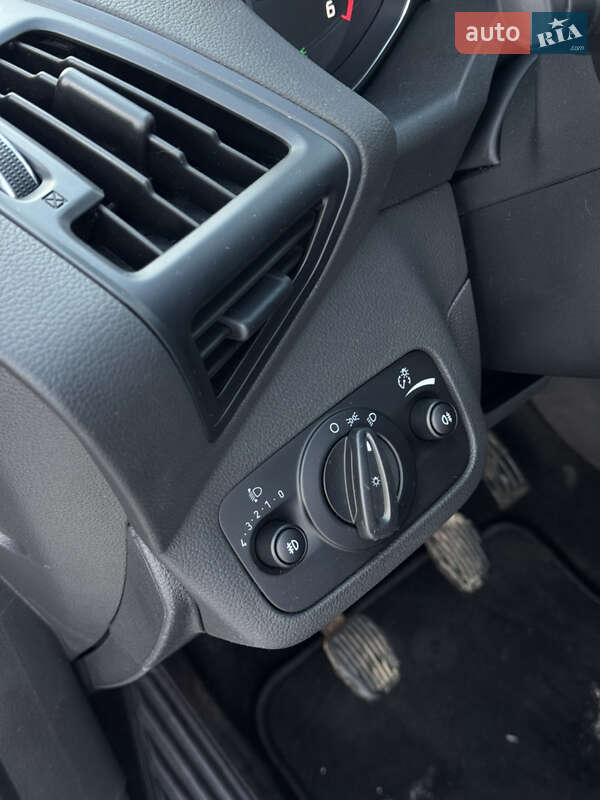 Внедорожник / Кроссовер Ford Kuga 2016 в Львове