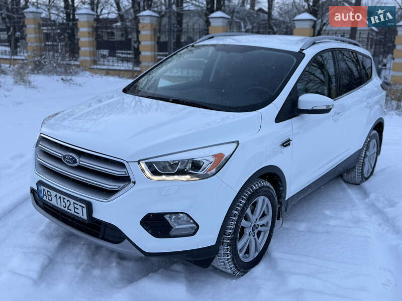 Внедорожник / Кроссовер Ford Kuga 2016 в Тульчине фото 3 Внедорожник / Кроссовер Ford Kuga 2016 в Тульчине