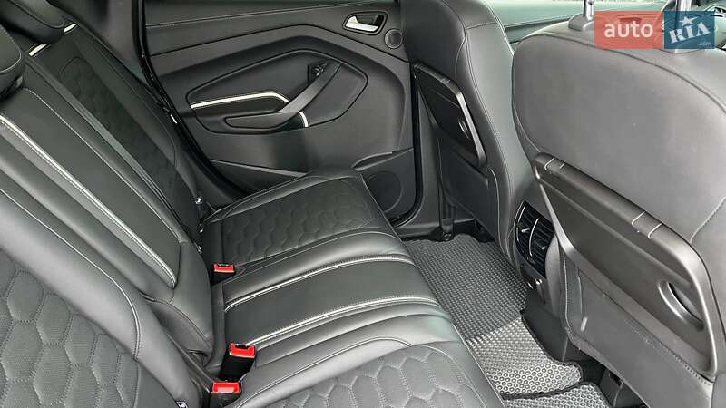 Внедорожник / Кроссовер Ford Kuga 2019 в Хмельницком