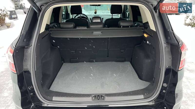 Внедорожник / Кроссовер Ford Kuga 2019 в Хмельницком