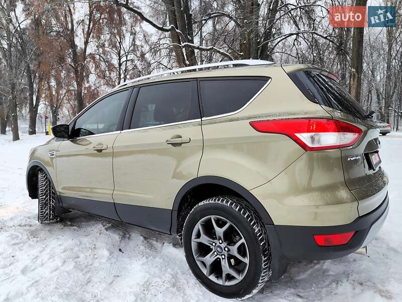 Внедорожник / Кроссовер Ford Kuga 2015 в Киеве