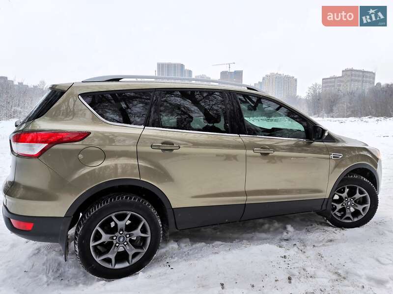 Внедорожник / Кроссовер Ford Kuga 2015 в Киеве
