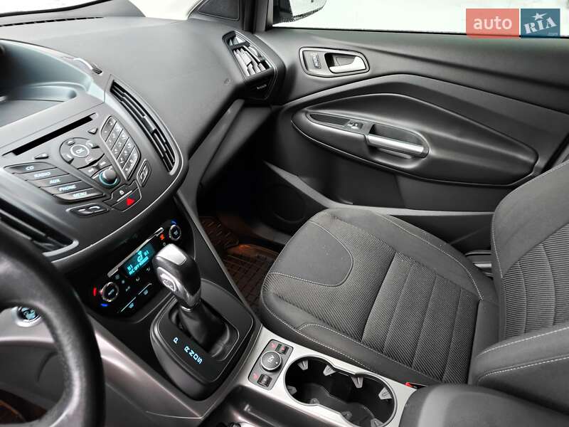 Внедорожник / Кроссовер Ford Kuga 2015 в Киеве