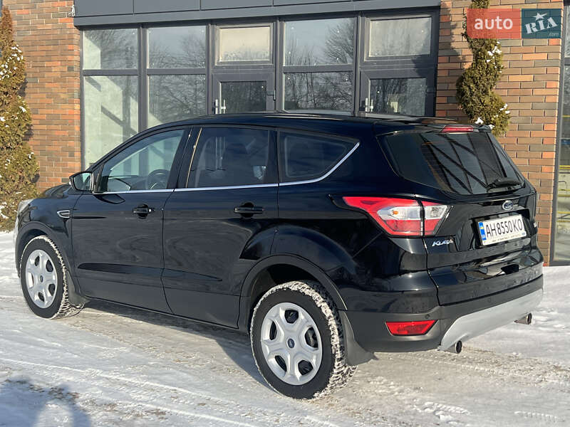Внедорожник / Кроссовер Ford Kuga 2018 в Виннице