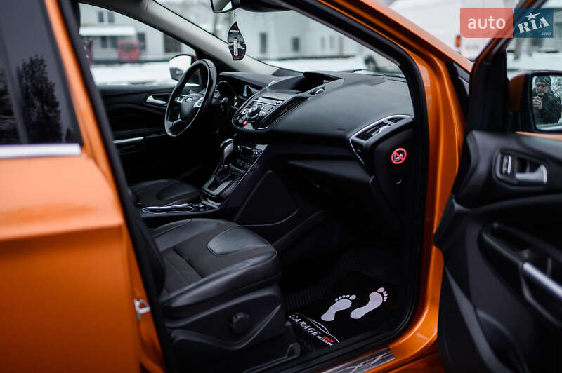 Внедорожник / Кроссовер Ford Kuga 2014 в Дубно