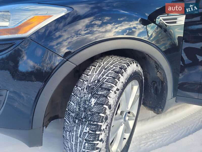 Позашляховик / Кросовер Ford Kuga 2012 в Чернівцях