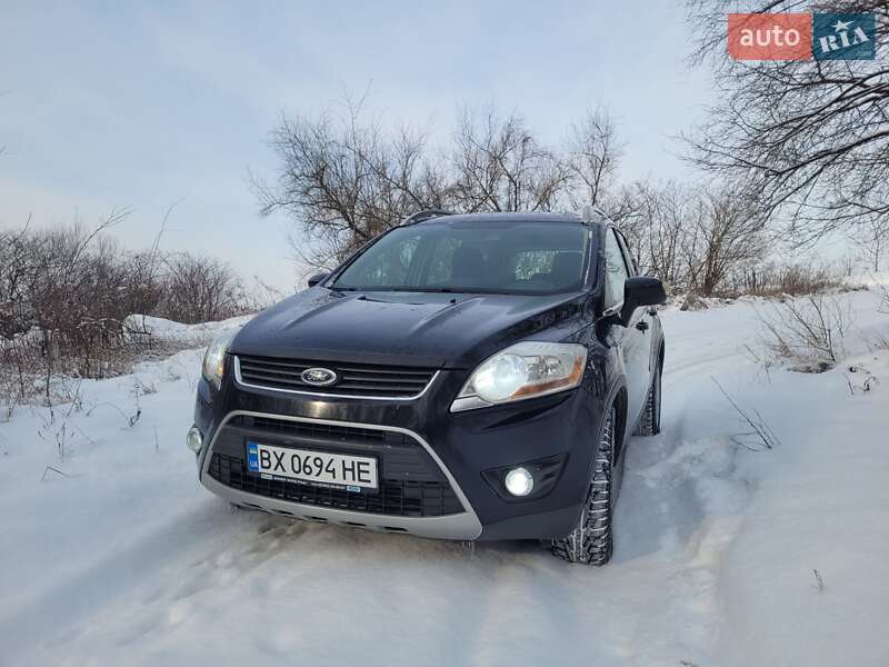 Позашляховик / Кросовер Ford Kuga 2012 в Чернівцях