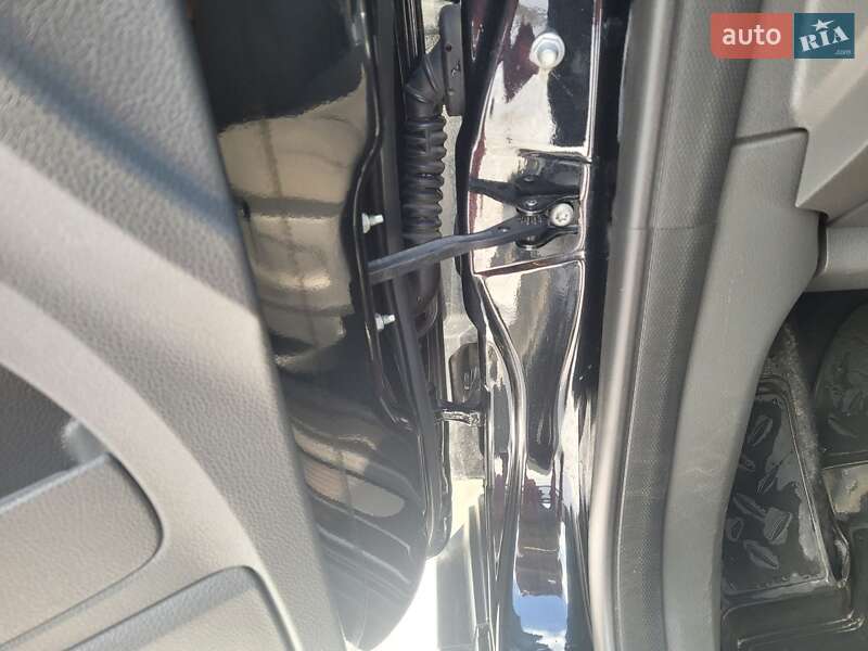 Позашляховик / Кросовер Ford Kuga 2012 в Чернівцях