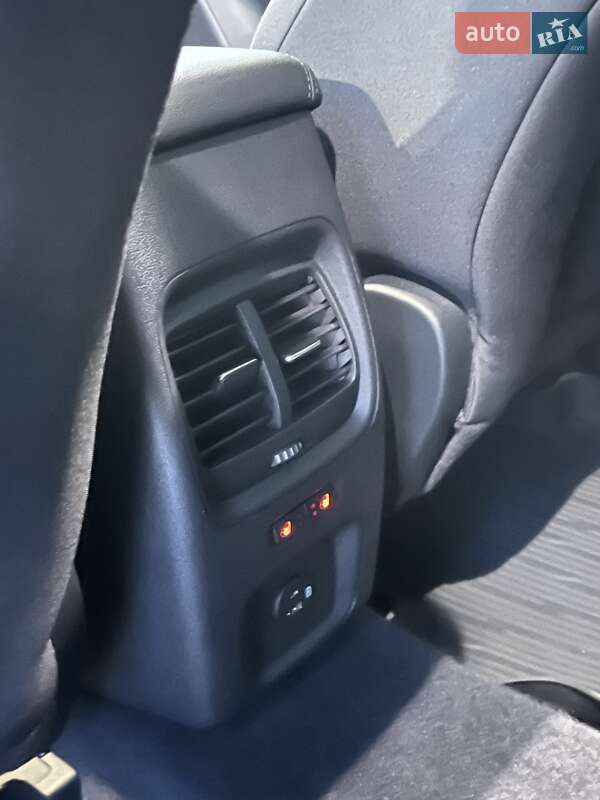 Внедорожник / Кроссовер Ford Kuga 2020 в Киеве