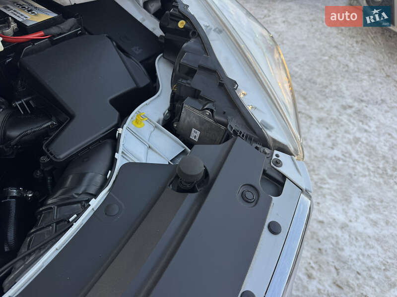 Внедорожник / Кроссовер Ford Kuga 2019 в Ровно