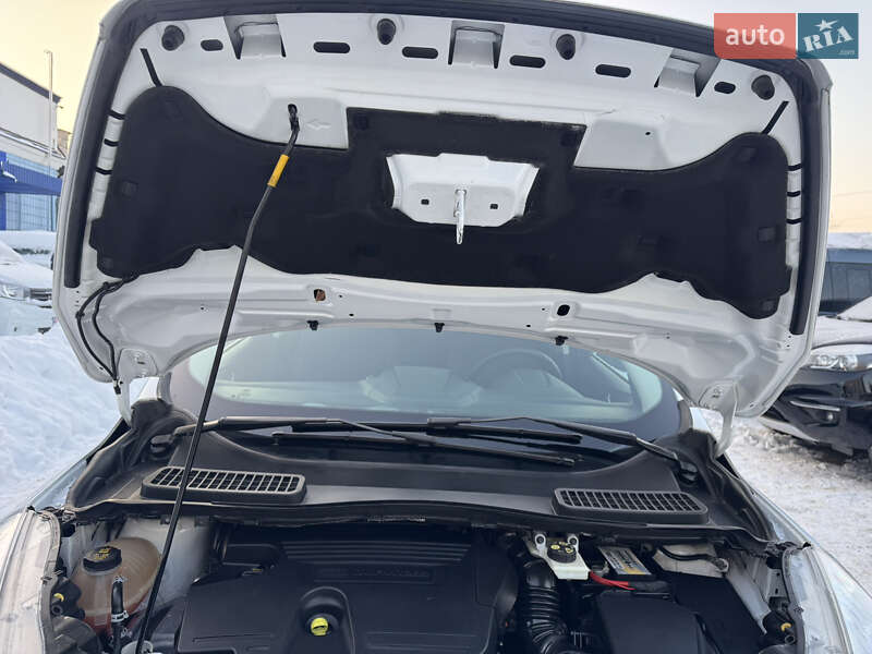 Внедорожник / Кроссовер Ford Kuga 2019 в Ровно