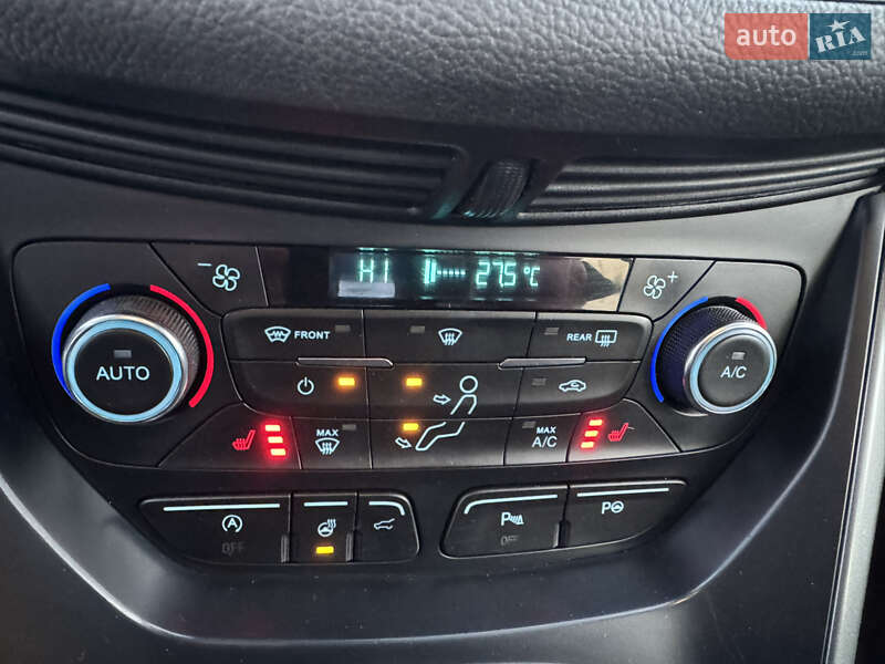 Внедорожник / Кроссовер Ford Kuga 2019 в Ровно