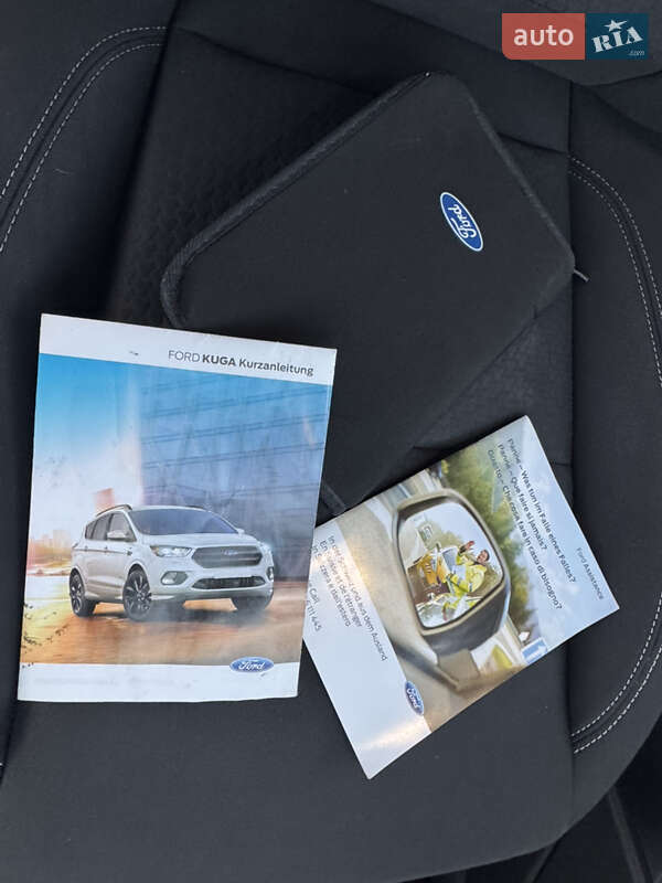 Внедорожник / Кроссовер Ford Kuga 2019 в Ровно