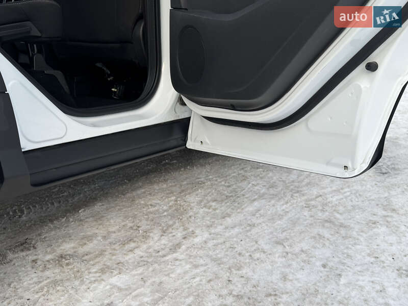 Внедорожник / Кроссовер Ford Kuga 2019 в Ровно