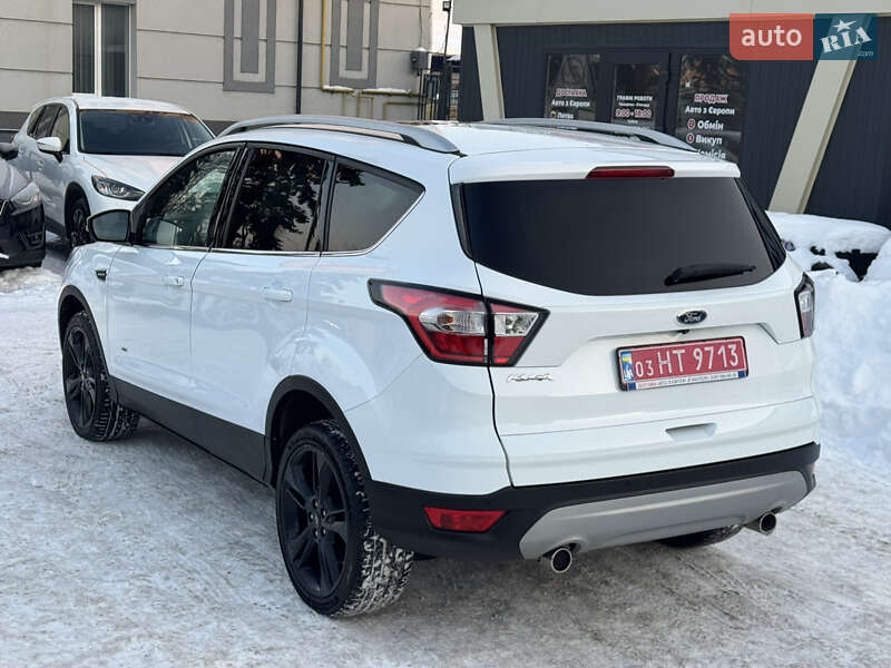 Внедорожник / Кроссовер Ford Kuga 2019 в Ровно
