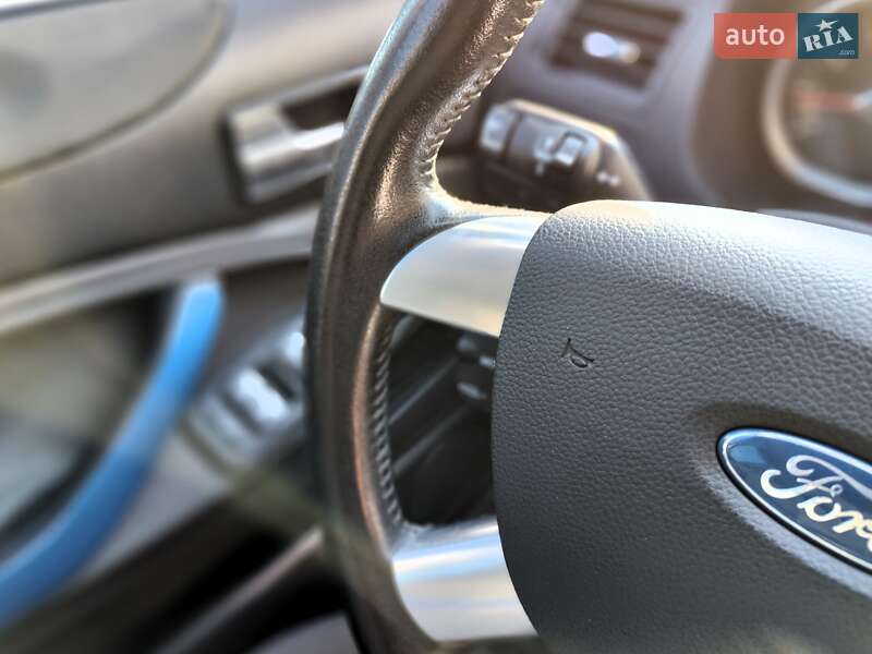 Внедорожник / Кроссовер Ford Kuga 2009 в Киеве