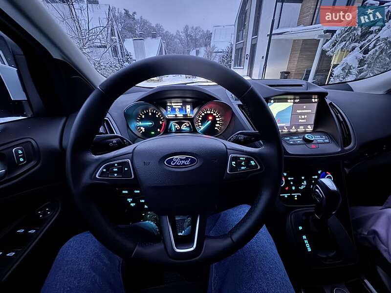 Позашляховик / Кросовер Ford Kuga 2019 в Києві