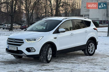 Позашляховик / Кросовер Ford Kuga 2019 в Черкасах
