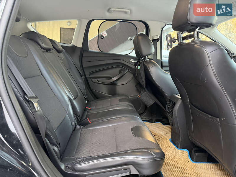 Позашляховик / Кросовер Ford Kuga 2014 в Києві