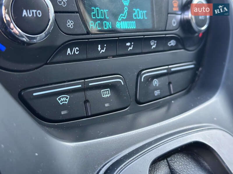 Внедорожник / Кроссовер Ford Kuga 2015 в Львове фото 39 Внедорожник / Кроссовер Ford Kuga 2015 в Львове