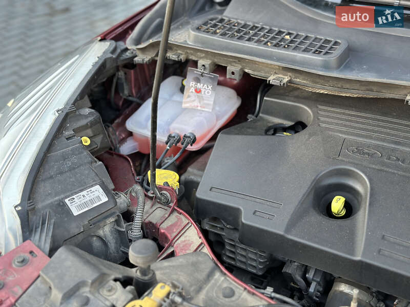 Внедорожник / Кроссовер Ford Kuga 2015 в Львове фото 46 Внедорожник / Кроссовер Ford Kuga 2015 в Львове